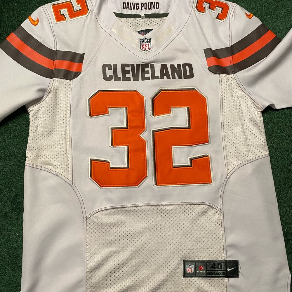 Cleveland brown jersey